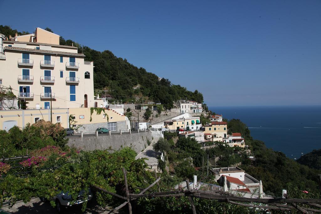 Le Terrazze Di Cristina Bed and Breakfast Vietri Buitenkant foto