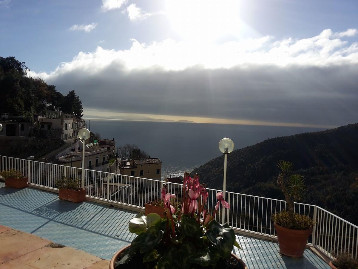 Le Terrazze Di Cristina Bed and Breakfast Vietri Buitenkant foto