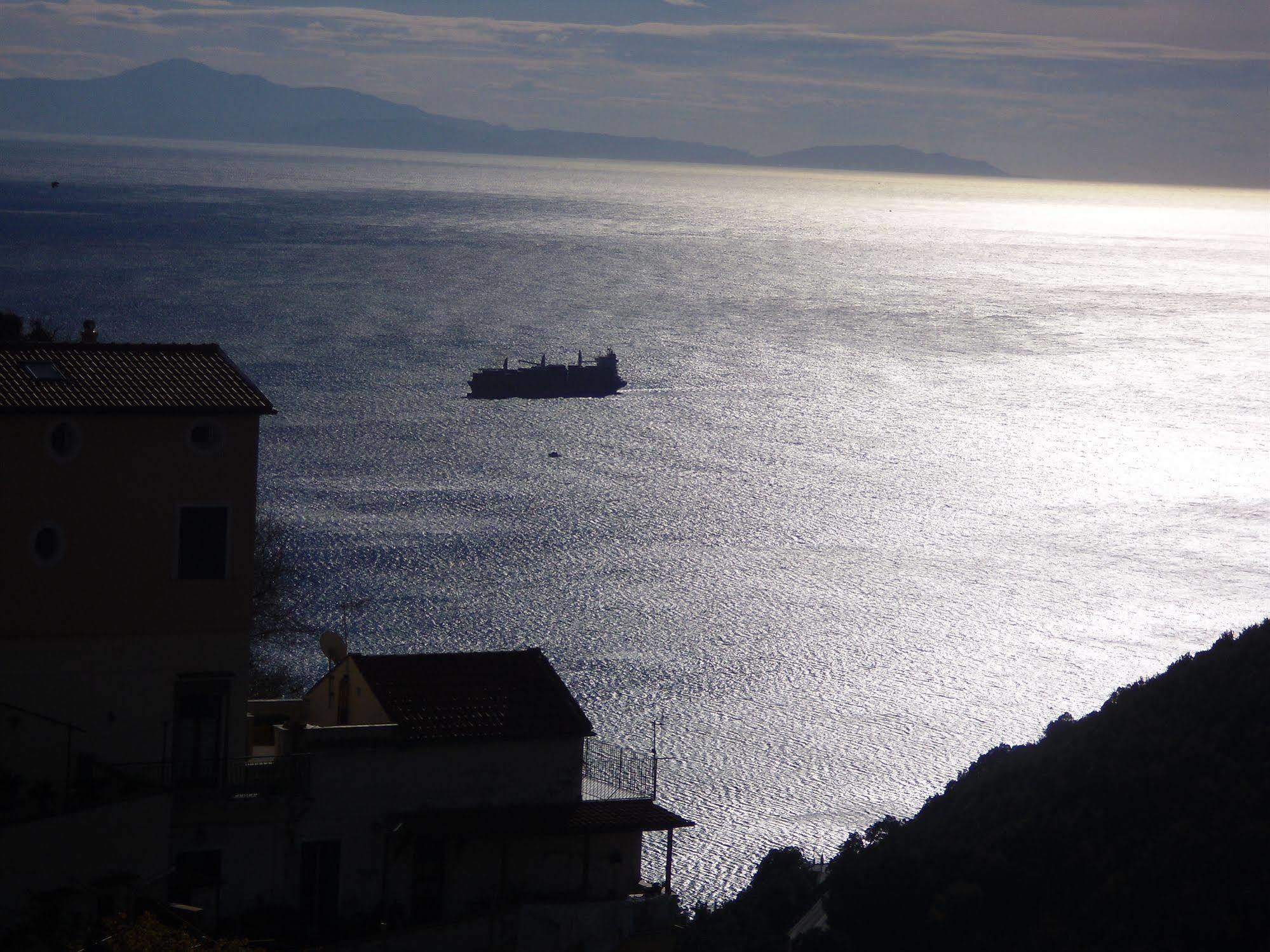 Le Terrazze Di Cristina Bed and Breakfast Vietri Buitenkant foto